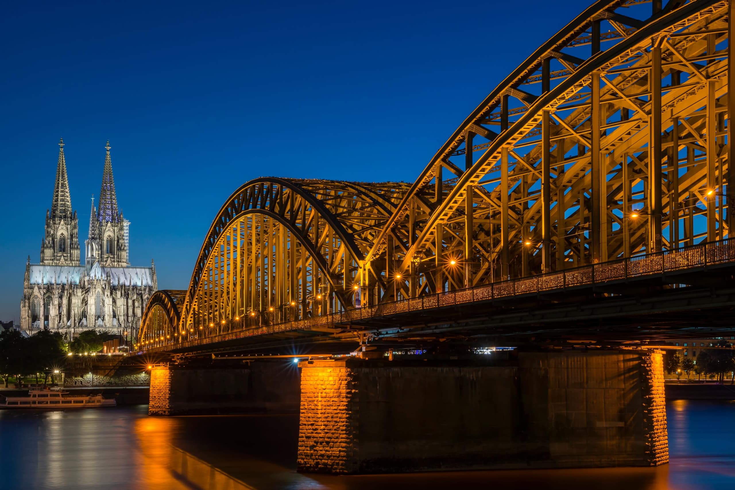 Hohenzollern Bridge Image